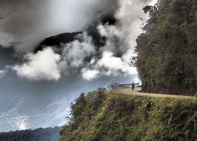 Cycling the world s most dangerous road El Camino de la Muerte Cycling Today