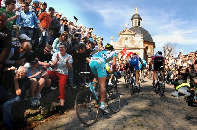 Muur Kapelmuur Returns To The Route Of The 17 Tour Of Flanders Cycling Today