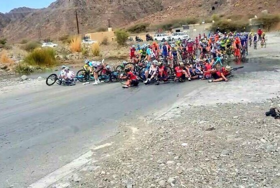 Tour of Oman stage 5 crash