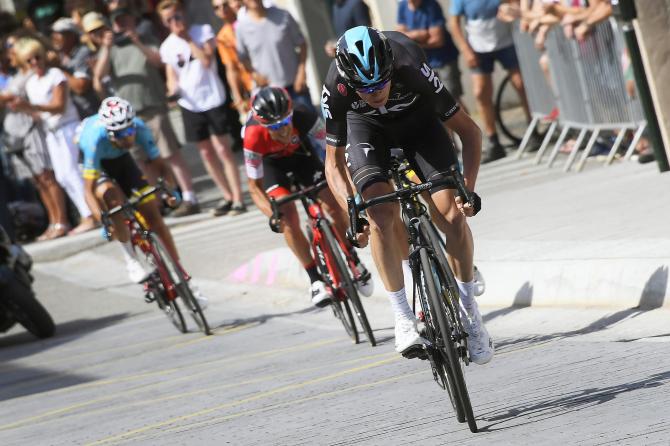 Chris Froome dauphine 2017 descent