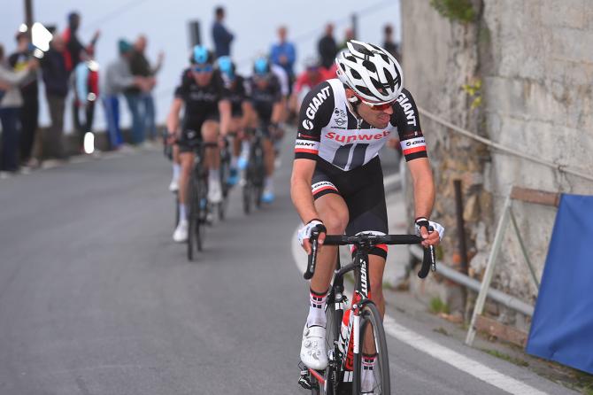 Tom Dumoulin abandons tour de suisse 2017