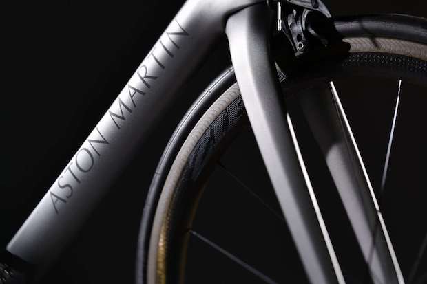 Aston Martin Storck Fascenario.3