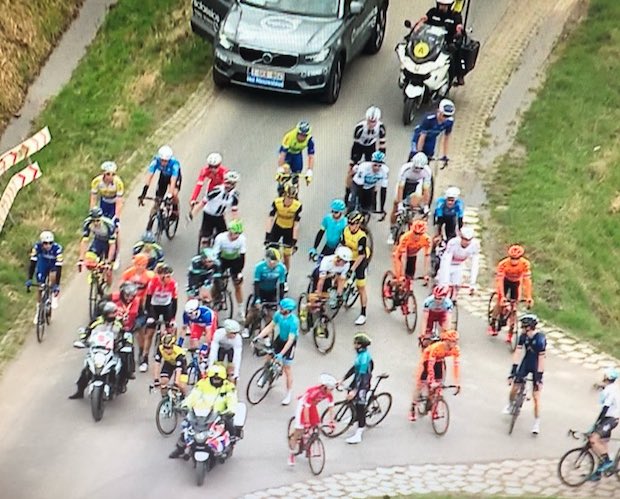 scheldeprijs 2018 level crossing train disqualification