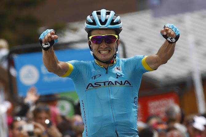 Pello Bilbao wins stage 6 dauphine 2018