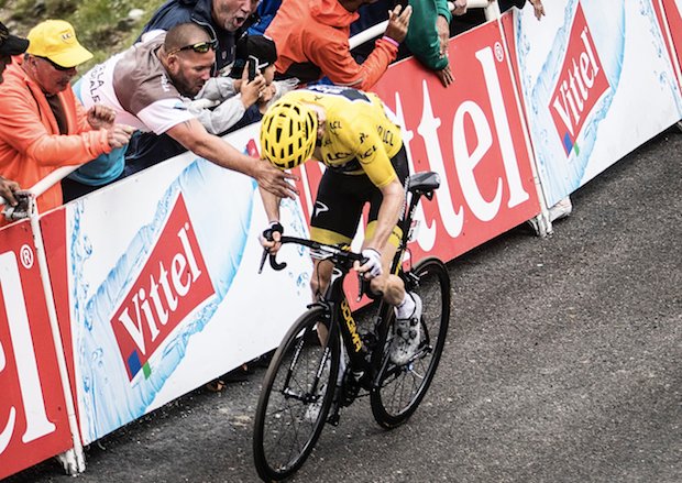 Geraint Thomas incident stage 17 tour de france