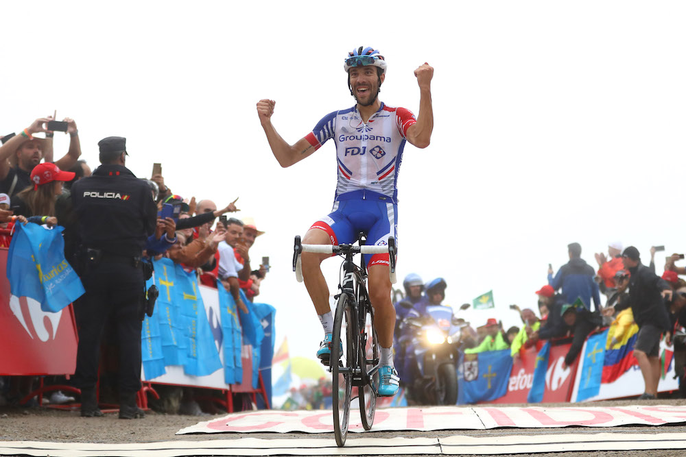 Thibaut Pinot wins on Lagos de Covadonga vuelta 2018