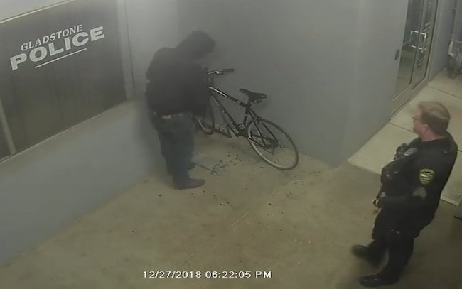 Thief tries to steal bike from outside police station oregon