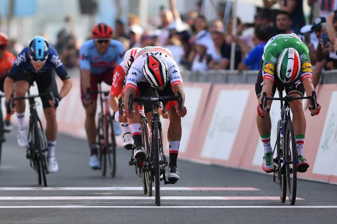 Fernando Gaviria Elia Viviani stage 2 UAE Tour 2019