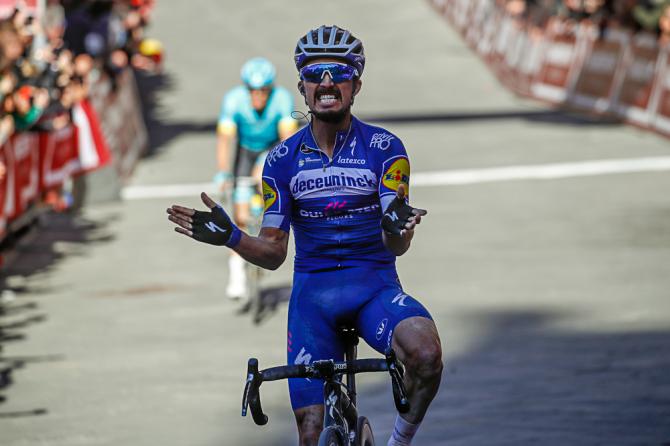 Julian Alaphilippe wins Strade Bianche 2019