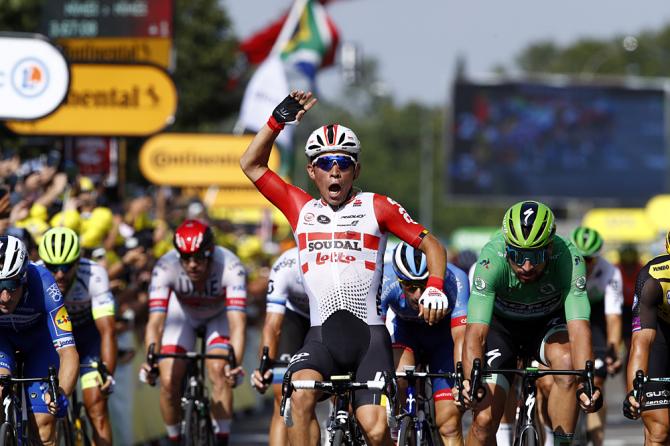 Ewan takes second stage win in Tour de France as Thomas falls again ...