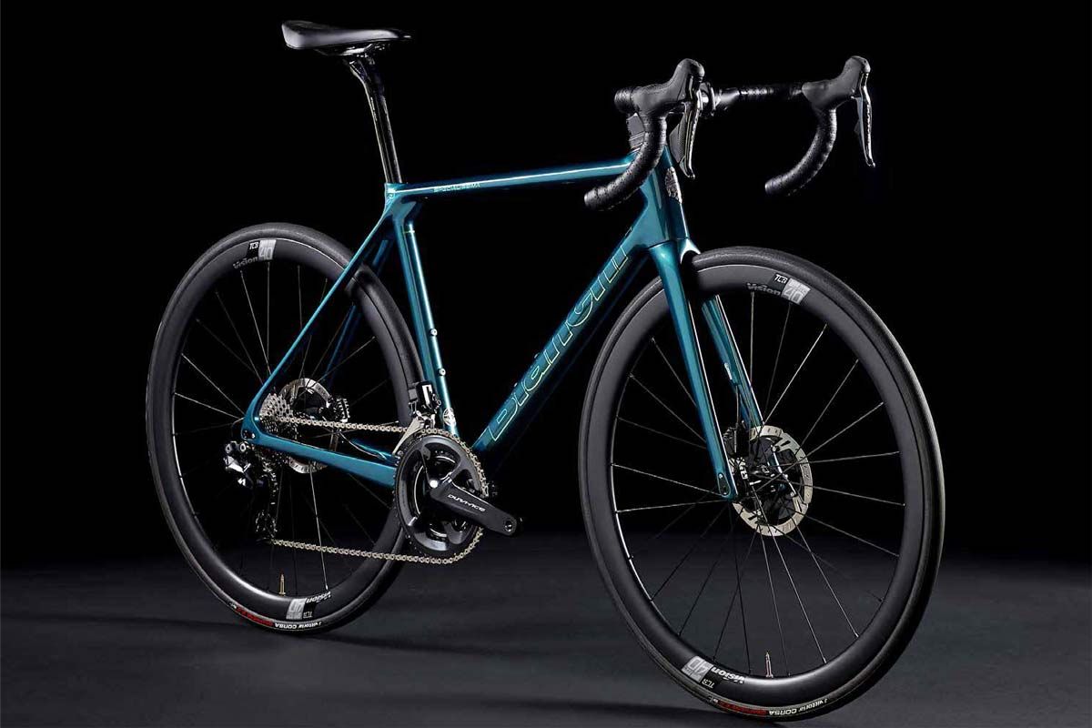 Bianchi Specialissima gets lightweight carbon update and disc brakes