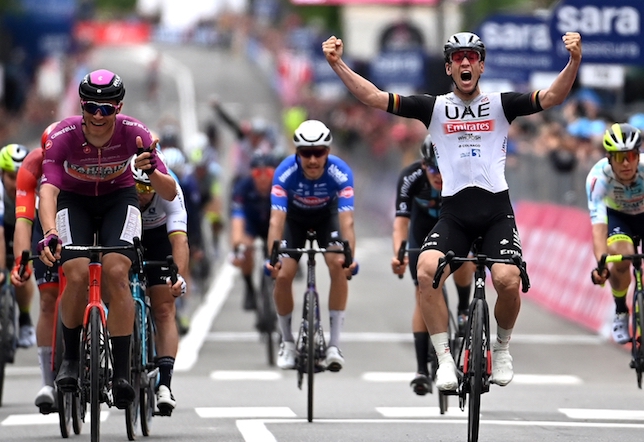 Pascal Ackermann sprints to Giro stage 11 triumph | Cycling Today Official