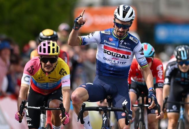 Alaphilippe back to winning ways at the Dauphine | Cycling Today Official